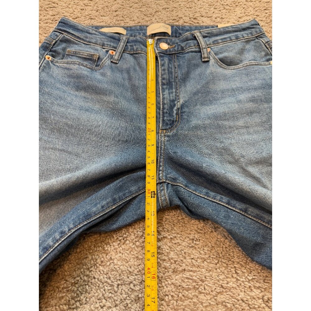 Universal Threads Womens Ankle Bootcut Jeans Size… - image 4